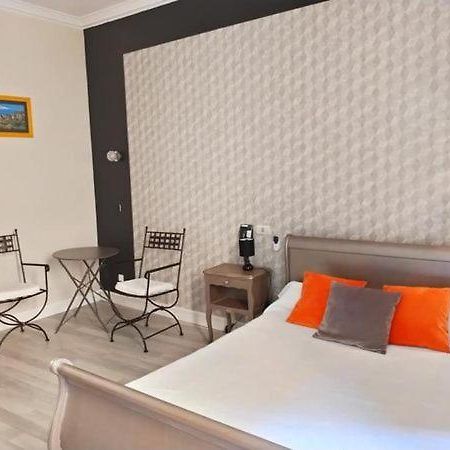 Hotel" La Tour De L'Horloge " Rivesaltes Luaran gambar