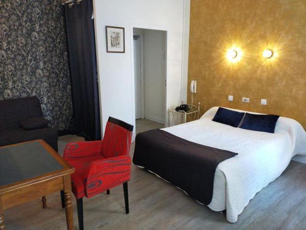 Hotel" La Tour De L'Horloge " Rivesaltes Luaran gambar