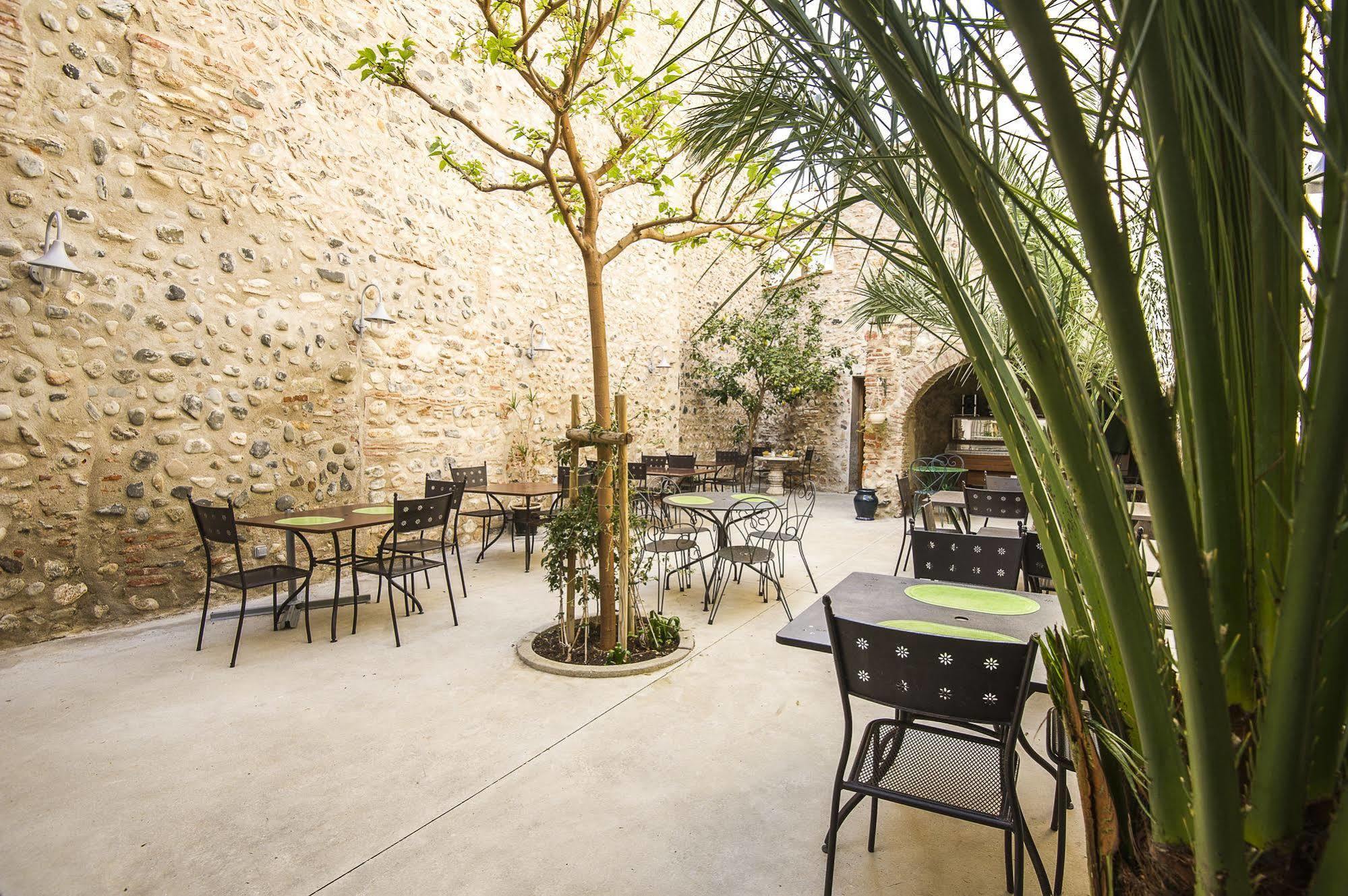 Hotel" La Tour De L'Horloge " Rivesaltes Luaran gambar